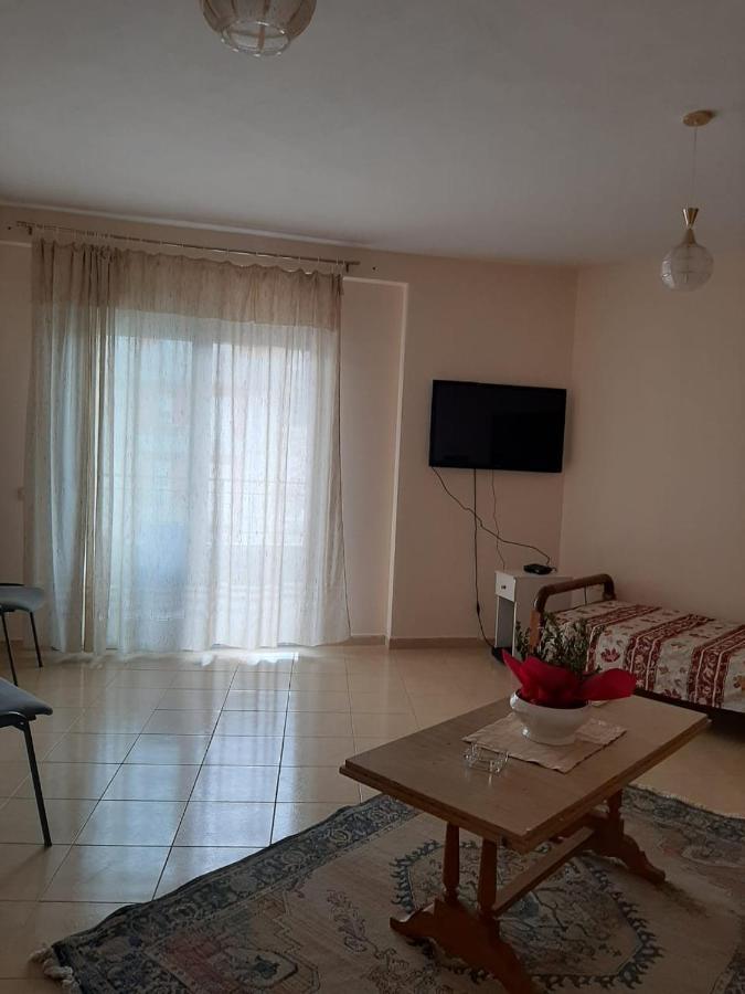 Grazioso Apartamento Arredato A Due Passi Dal Lungomare วญอเรอ ภายนอก รูปภาพ
